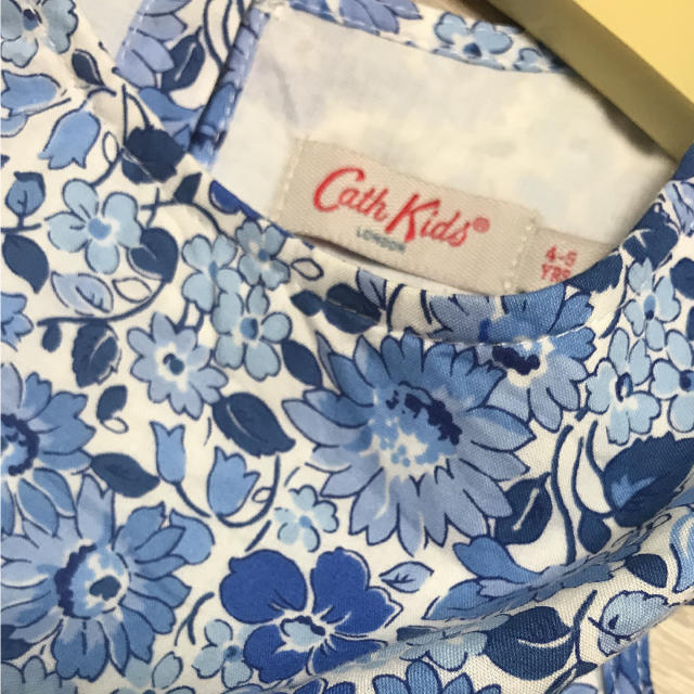 Cath Kidston(キャスキッドソン)の美品！キャスキッドソン ノースリーブ 花柄 ワンピース キッズ/ベビー/マタニティのキッズ服女の子用(90cm~)(ワンピース)の商品写真