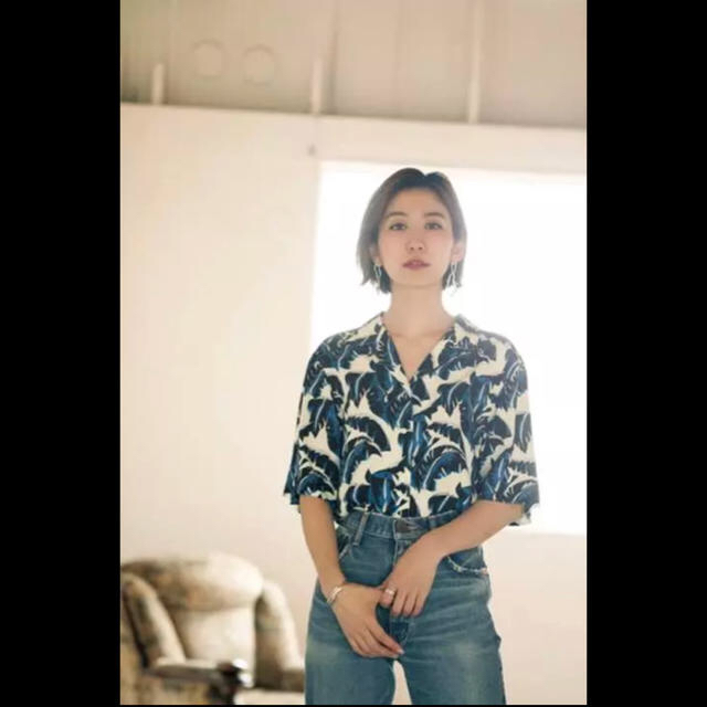 moussy(マウジー)のアロハシャツ 柄シャツ 今期 今季 LEAF PATTERN シャツ レディースのトップス(シャツ/ブラウス(半袖/袖なし))の商品写真