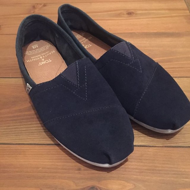 BEAUTY&YOUTH UNITED ARROWS(ビューティアンドユースユナイテッドアローズ)のTOMS スウェード  26cm メンズの靴/シューズ(スリッポン/モカシン)の商品写真