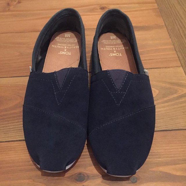 BEAUTY&YOUTH UNITED ARROWS(ビューティアンドユースユナイテッドアローズ)のTOMS スウェード  26cm メンズの靴/シューズ(スリッポン/モカシン)の商品写真