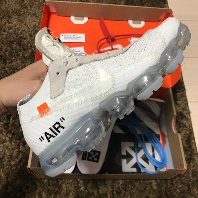 NIKE(ナイキ)のoff-white×ヴェイパーマックス 24センチ レディースの靴/シューズ(スニーカー)の商品写真