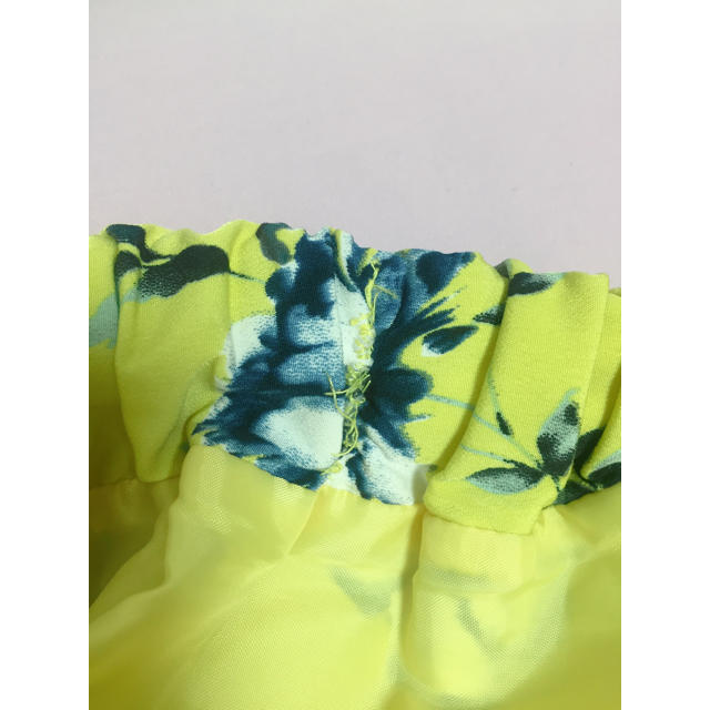 ViS(ヴィス)のミモレ丈花柄スカート レディースのスカート(ひざ丈スカート)の商品写真