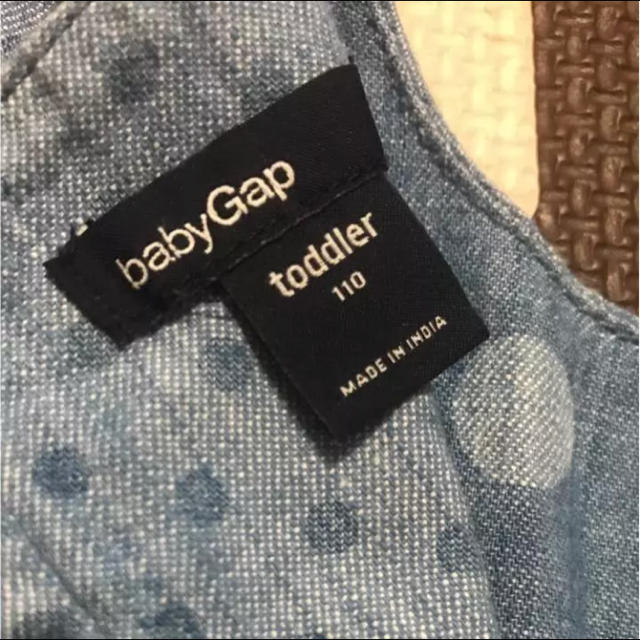 babyGAP(ベビーギャップ)のGap デニムワンピース 110 キッズ/ベビー/マタニティのキッズ服女の子用(90cm~)(ワンピース)の商品写真