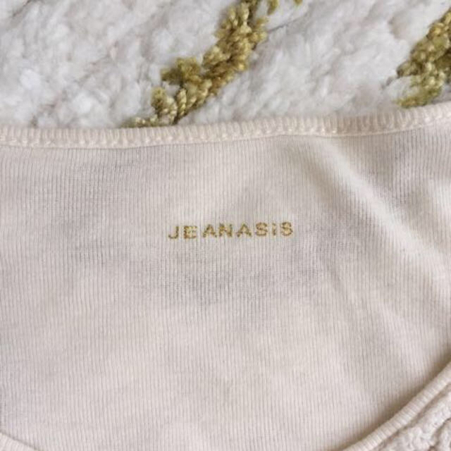 JEANASIS(ジーナシス)のJEANASISビジューカットソー レディースのトップス(Tシャツ(長袖/七分))の商品写真