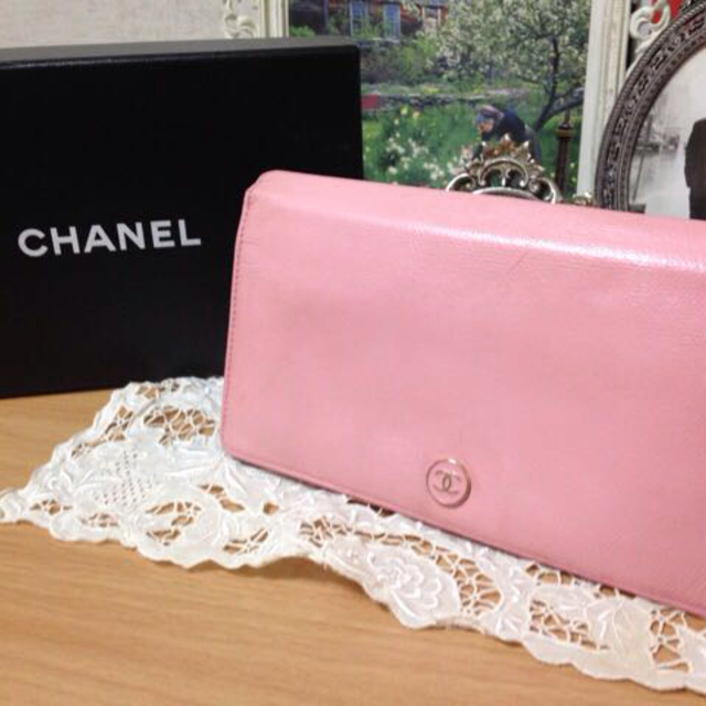 CHANEL(シャネル)のシャネルボタン 長財布 レディースのファッション小物(財布)の商品写真