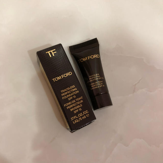 TOM FORD(トムフォード)のTOM FORD トムフォード ファンデーション サンプル コスメ/美容のベースメイク/化粧品(ファンデーション)の商品写真