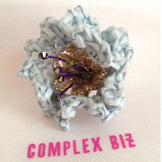 COMPLEX BIZ花デザートクリップ(ヘアピン)