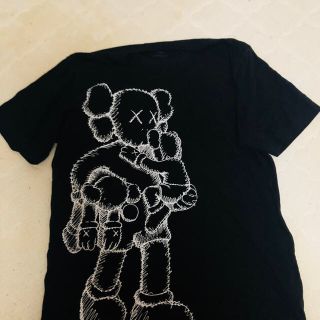 ユニクロ(UNIQLO)のKAWS UNIQLO(Tシャツ/カットソー(半袖/袖なし))