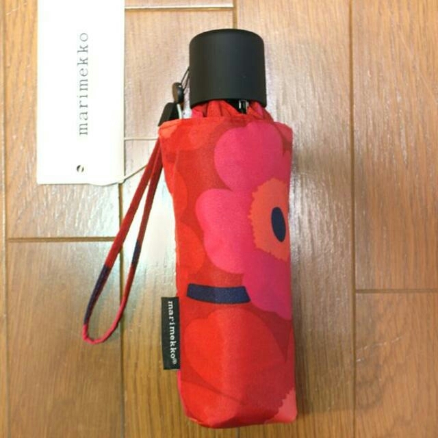 marimekko(マリメッコ)のマリメッコ 折り畳み傘　ミニウニッコ レッド レディースのファッション小物(傘)の商品写真