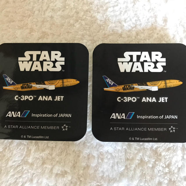 ANA(全日本空輸)(エーエヌエー(ゼンニッポンクウユ))のANA スターウォーズ ステッカー ２枚 C-3PO シール 非売品 ジェット  エンタメ/ホビーのテーブルゲーム/ホビー(航空機)の商品写真