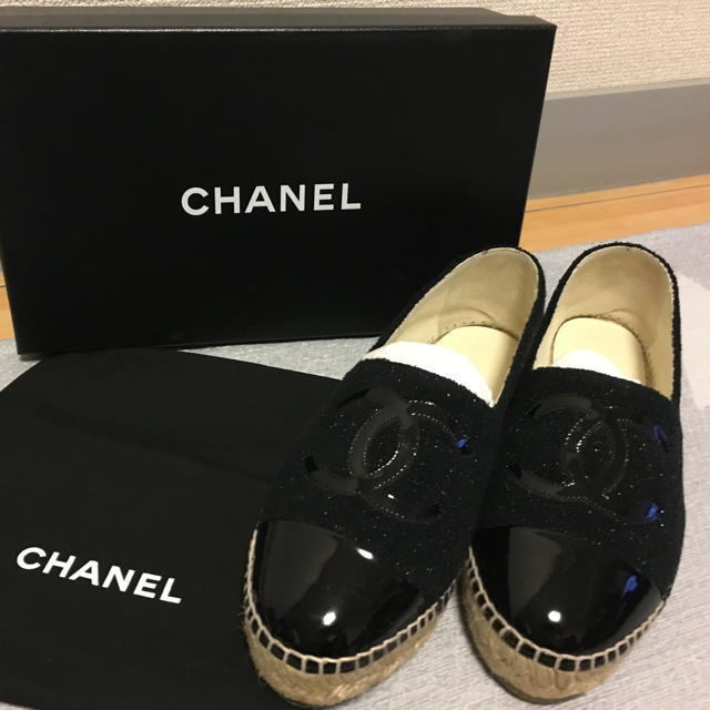 CHANEL(シャネル)のゆず様専用★シャネル エスパドリーユ 38 ブラック★chanel gucci レディースの靴/シューズ(スリッポン/モカシン)の商品写真