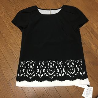 ジャスグリッティー(JUSGLITTY)の値下げ 新品 ジャスグリッティー 切り抜き ブラウス(シャツ/ブラウス(半袖/袖なし))