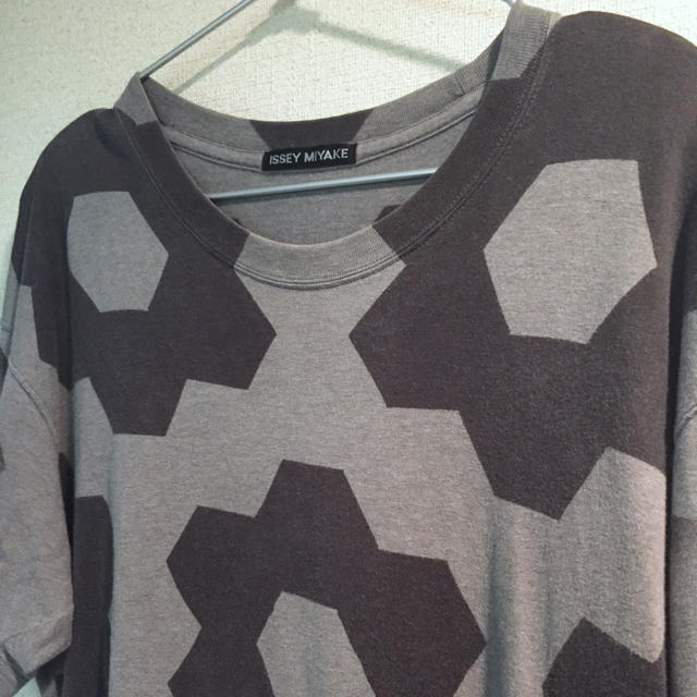 ISSEY MIYAKE(イッセイミヤケ)のISSEY MIYAKE / イッセイミヤケ  Tシャツ メンズのトップス(Tシャツ/カットソー(半袖/袖なし))の商品写真