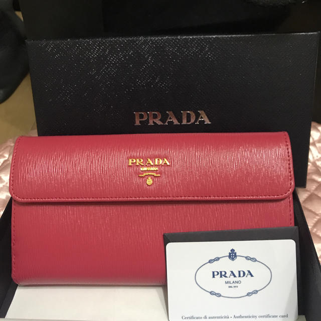 PRADA 長財布 新品・未使用