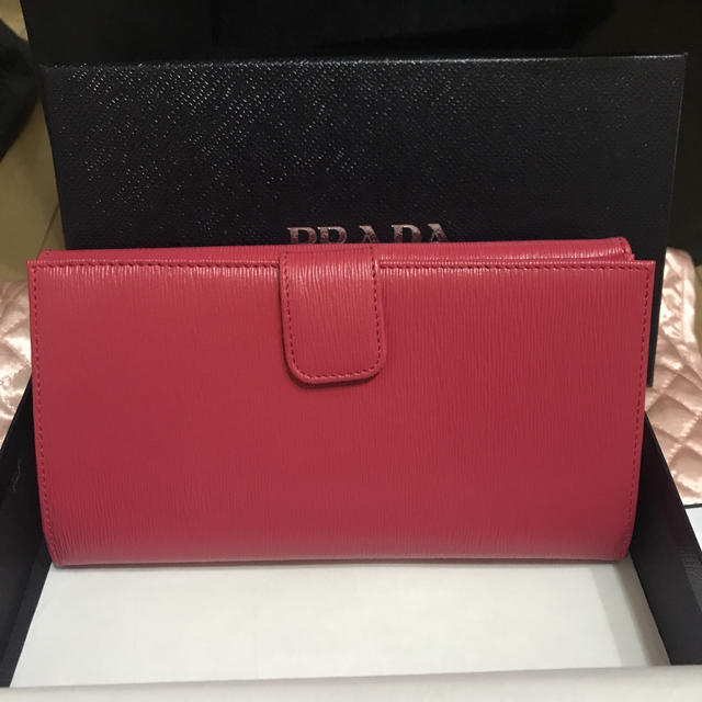 PRADA 長財布 新品・未使用