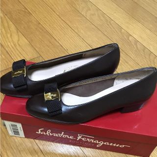 フェラガモ(Ferragamo)のmomo 様  パンプス  フェラガモ(ハイヒール/パンプス)