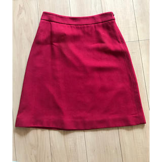 ミュウミュウ(miumiu)のミュウミュウ  赤スカート♪(ひざ丈スカート)