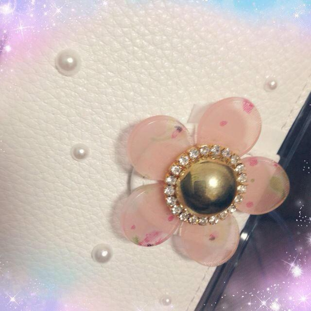 LODISPOTTO(ロディスポット)の♡iPhone5お花パールケース♡ スマホ/家電/カメラのスマホアクセサリー(モバイルケース/カバー)の商品写真