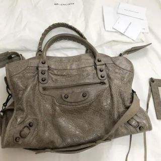 バレンシアガバッグ(BALENCIAGA BAG)のバレンシアガ ザ タウン トートバック グレージュ(ハンドバッグ)