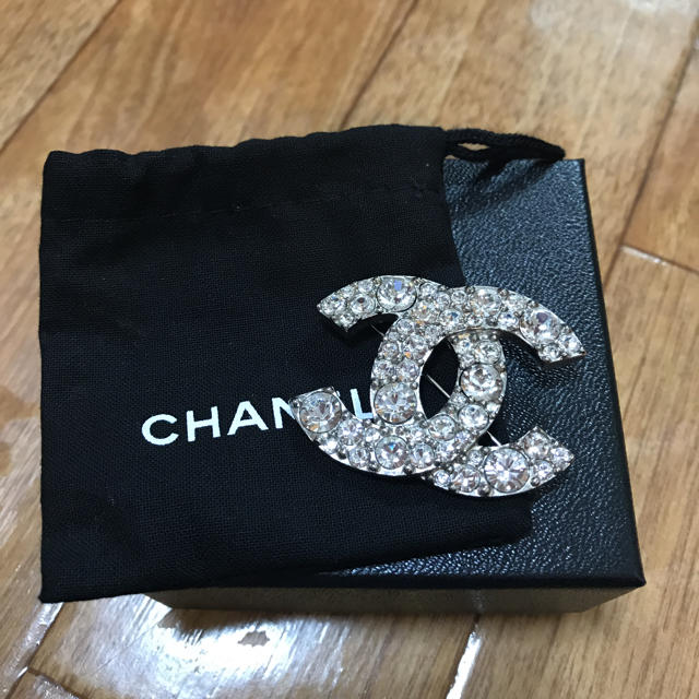 【美品】CHANEL ブローチ♡