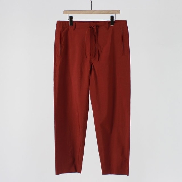 COMOLI(コモリ)の18SS 新品 AURALEE パンツ サイズ3 ブリックレッド 赤 メンズのパンツ(スラックス)の商品写真