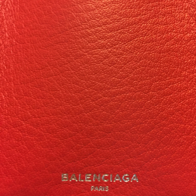 Balenciaga(バレンシアガ)の【新品】BALENCIAGA ペーパーミニウォレット レッド レディースのファッション小物(財布)の商品写真