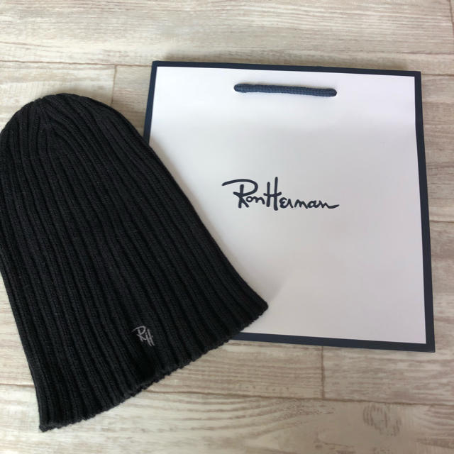 Ron Herman(ロンハーマン)のロンハーマン  ニット帽 ビーニー  一度着用 美品 ブラック メンズの帽子(ニット帽/ビーニー)の商品写真