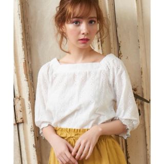 マジェスティックレゴン(MAJESTIC LEGON)の新品未使用 ❁﻿ MAJESTIC LEGON ❁﻿ 刺繍ブラウス(シャツ/ブラウス(半袖/袖なし))