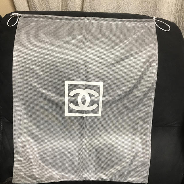 CHANEL(シャネル)のCHANEL シューズケース グレー レディースのバッグ(ショップ袋)の商品写真