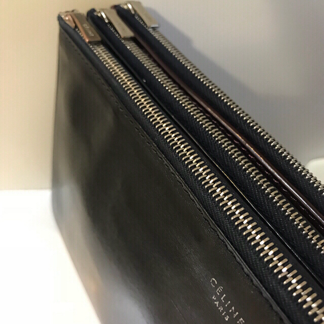 celine セリーヌ トリオ クラッチバッグ 黒 定価126000円 celine セリーヌ トリオ クラッチバッグ 黒 定価126000円