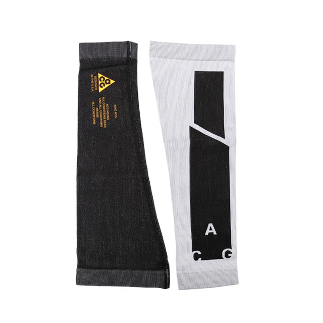 Nike Lab ACG アーム スリーブ acronym arm sleeve Nike Lab ACG アーム スリーブ acronym arm sleeve