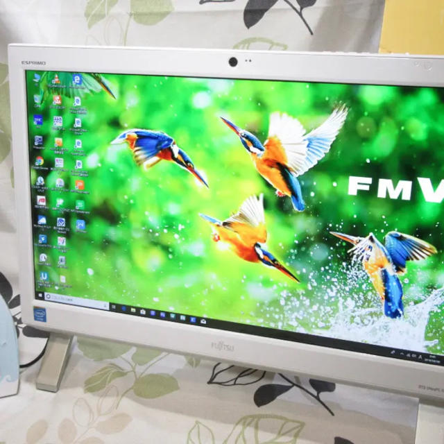 富士通(フジツウ)のFMV高年式Corei5/Win10/メ4/FullHD/HD1T/無線/カメラ スマホ/家電/カメラのPC/タブレット(デスクトップ型PC)の商品写真