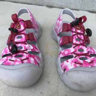 キーン(KEEN)のキーン キッズ用 サンダル 女の子(サンダル)