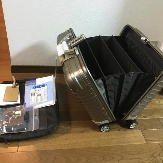 リモワ トパーズ チタニウム 26L リモワ トパーズ チタニウム 26L