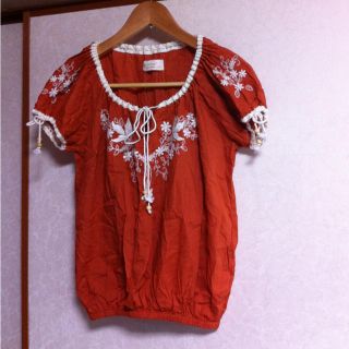 ダブルクローゼット(w closet)のw closet☆刺繍カットソー(カットソー(半袖/袖なし))