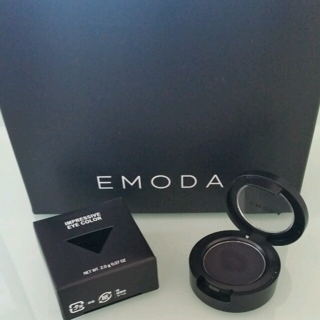 EMODA(エモダ)のEMODA♡アイシャドウ コスメ/美容のベースメイク/化粧品(その他)の商品写真