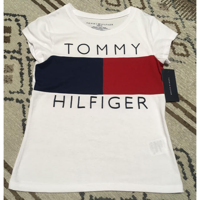 TOMMY HILFIGER(トミーヒルフィガー)のトミーヒルフィガー Tommy Hilfiger Tシャツ シャツ カットソー キッズ/ベビー/マタニティのキッズ服女の子用(90cm~)(Tシャツ/カットソー)の商品写真