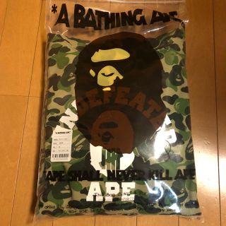 アベイシングエイプ(A BATHING APE)のAPE UNDEFEATED コラボパーカー M(パーカー)