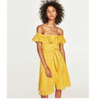 Zara ザラ オフショルリネンワンピース 新品 未使用再値下げ 夏物の通販 By Memeshop 即購入可能 ザラならラクマ