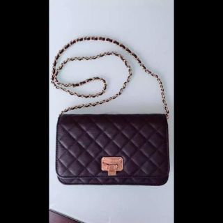 チャールズアンドキース(Charles and Keith)のクラッチバッグ チェーンバッグ(ショルダーバッグ)