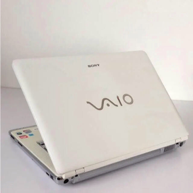 【即販売！】SONY/VAIO/ノートパソコン/Windows10/ホワイト