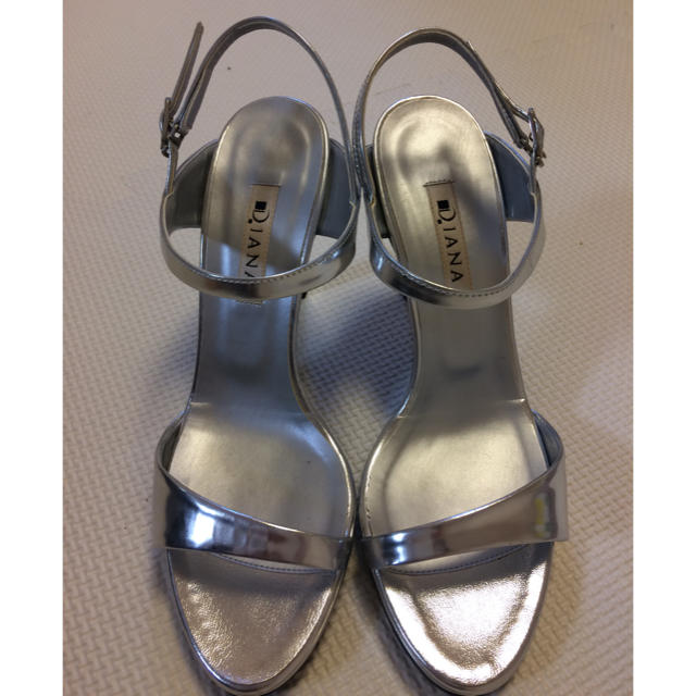 DIANA(ダイアナ)のダイアナ 24センチ レディースの靴/シューズ(ハイヒール/パンプス)の商品写真