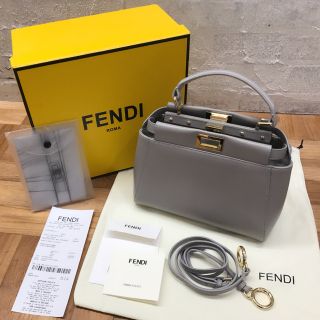 フェンディ(FENDI)の6月25日までお値下げ★極美品★フェンディ ピーカブー ミニ★ショルダーバッグ(ショルダーバッグ)