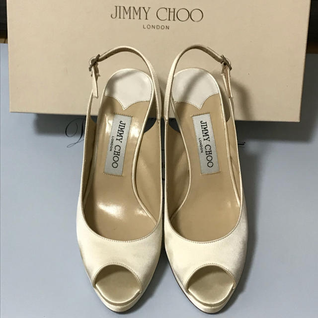 JIMMY CHOO(ジミーチュウ)のJimmy choo ブライダルシューズ 靴 ジミーチュウ 37 レディースの靴/シューズ(ハイヒール/パンプス)の商品写真