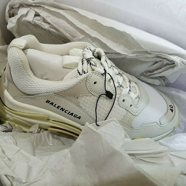 種類豊富な品揃え BALENCIAGA - Balenciaga WHITE S Triple スニーカー 種類豊富な品揃え BALENCIAGA - Balenciaga WHITE S Triple スニーカー