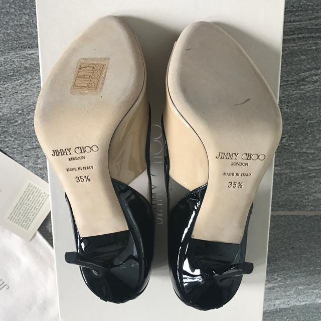 JIMMY CHOO(ジミーチュウ)の美品 JIMMY CHOO ベージュ×ブラック パンプス 35.5 レディースの靴/シューズ(ハイヒール/パンプス)の商品写真