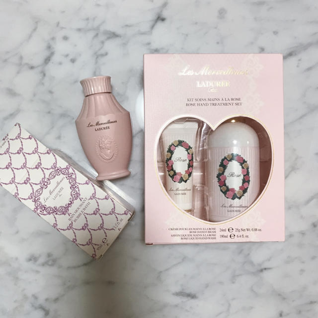 LADUREE(ラデュレ)のラデュレ新品ハンドトリートメントセット コスメ/美容のボディケア(ハンドクリーム)の商品写真