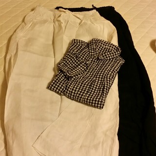 ムジルシリョウヒン(MUJI (無印良品))の無印良品/麻素材マキシスカート黒、白とギンガムチェックシャツの3点セット(ロングスカート)