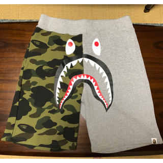 アベイシングエイプ(A BATHING APE)のA BATHING APE 1st CAMO SHARK SHORTS(ショートパンツ)