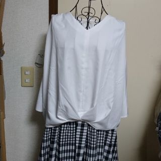 ショコラフィネローブ(chocol raffine robe)のタグ付き新品❗グリーンパークス★ブラウス(シャツ/ブラウス(長袖/七分))